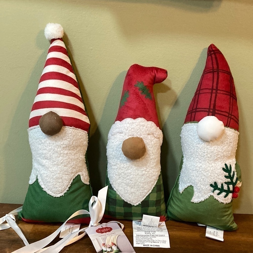 NEW ST. NICHOLAS SQUARE CHRISTMAS GNOME SHAPED 3 PACK PILLOW SET
